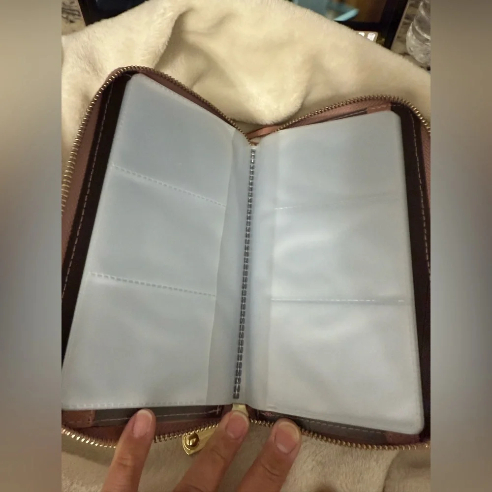 Business card holder